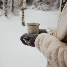 حال آدم که دست خودش نیست عکس می‌بیند ترانه‌ای می‌شنود، خط