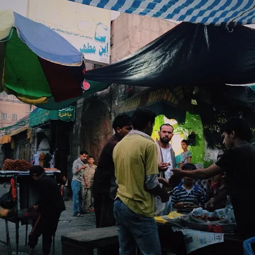 Photo by @alexkpotter - Iftar time in the Old City of San