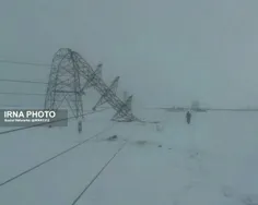 شکسته شدن دکل برق بعلت بارش شدید برف:'(