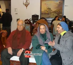 زنده یاد ناصر ملک مطیعی همراه با خانم فریماه فرجامی و خان