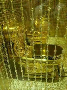 توالت طلا ....