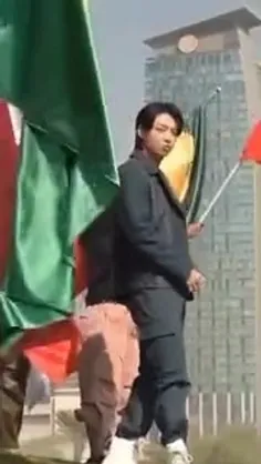 پرچم ایران رو با به لای پرچم ها دیدید؟؟؟؟؟