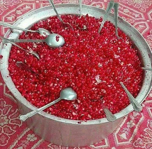 بیاین براتون انار و گلپر آوردم!😋