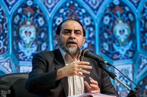سخنان انقلابی و "عدالتخواهانه " استاد رحیم پور در نماز جم
