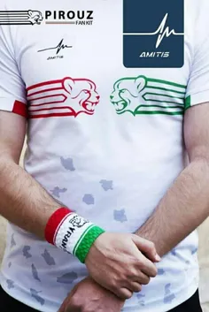 در لباس رونمایی شده هواداران تیم ملی، دو سر شیرهای ایرانی