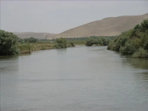 دریاچه زرینه رود در 62 کیلومتری شمال شهر سقز و بین شهرستا