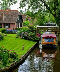 *روستای گیتورن در کشور هلند یکی از زیباترین و معروفترین م