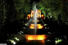 باغ شاهراده کرمان در شب