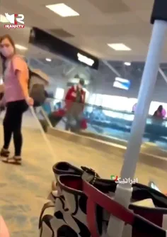 🎥 رفتار عجیب یک مادر آمریکایی با کودکش در فرودگاه واشنگتن