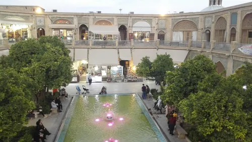 شیراز،بازار وکیل،سرای مشیر