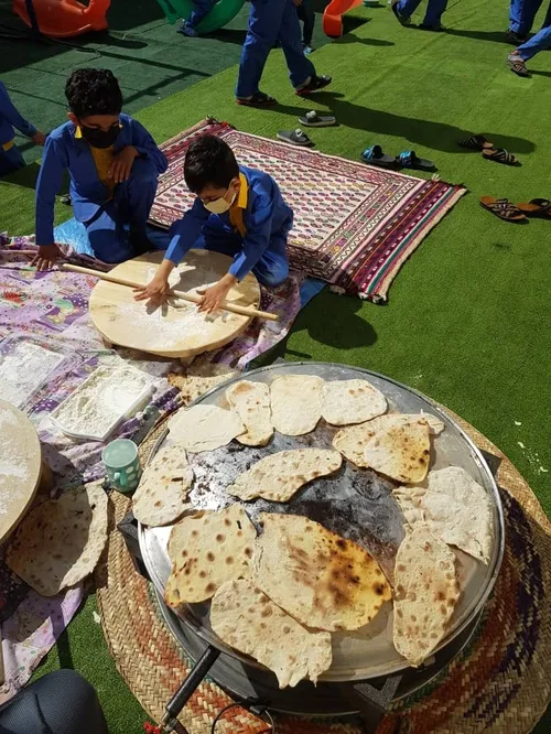 داره براتون نون تیری گرم میزنه.بهتر از خیلی دخترای امروزی