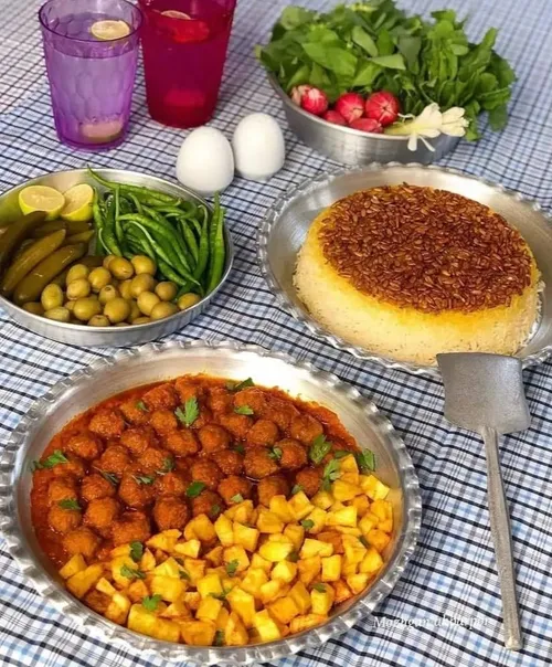 ناهار چی دارین🤤؟!•••