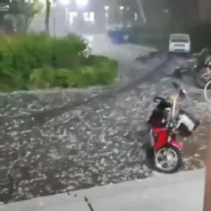 تصاویری از بارش شدید تگرگ و گردباد در گوانگ‌ژو چین/ تاکنو