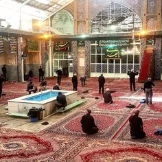 Men perform Muslim daily praying at Azaris’ Mosque in #Te