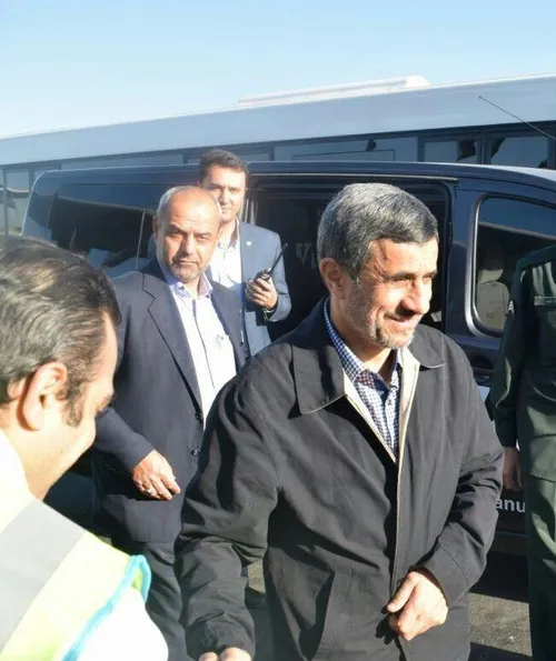 محمود احمدی نژاد هفته آینده به شیراز سفر می کند. نزدیکان 
