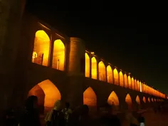 سی و سه پل اصفهان 