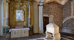 کلیسای خوفناک Capela dos Ossos استخوان‌های حدود ۵ هزار را
