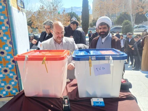شور انتخاباتی دانشگاهیان دانشگاه آزاد اسلامی اصفهان