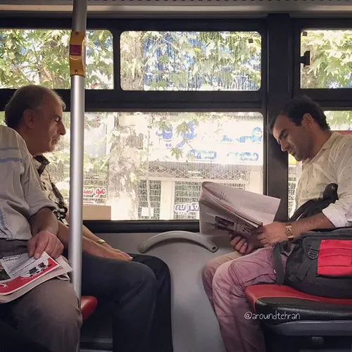 Reading on the bus | 22 August '15 | iPhone 6 | aroundteh