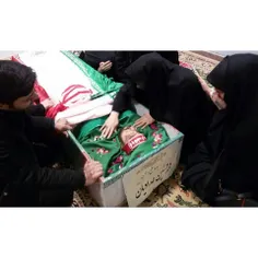 💔  شاید مادر و خواهر داغدیده اش وقتی برای اولین بار 