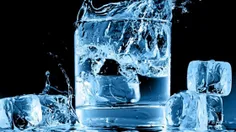 ۱۵ ضرر نوشیدن آب یخ برای بدن