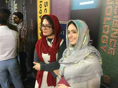 ترانه علیدوستی در صف رای دادن در  دانشگاه امیرکبیر