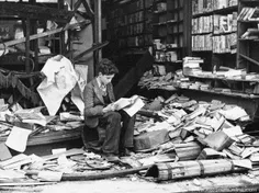 کتابخانه ای در لندن بعد از بمباران جنگ جهانی دوم