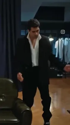 یکی دیگه از جذابترین پسر خاور میانه😊💋