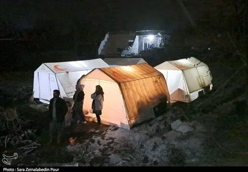 کمک بلاعوض ۱۱۰ میلیونی دولت به زلزله زدگان خوی