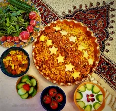 استامبولی(دمی گوجه) یک غذای ترکیه ایست.