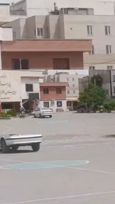 ولی سال نهم تو مدرسه مصلی نژاد با تمام خوشی و ناخوشیش تموم شد..