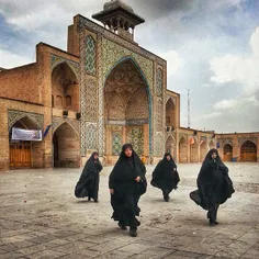 Women at the courtyard of Al-Nabi (locally known as Solta