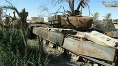 تانک منهدم شده داعش در آراک شرق حمص سوریه...