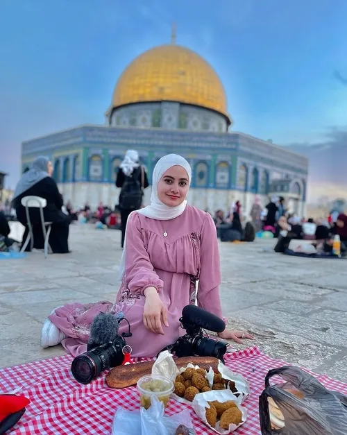 زینب خانم یک زن مسلمان فلسطینی است
