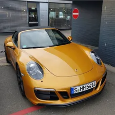 Porsche-911_GTS