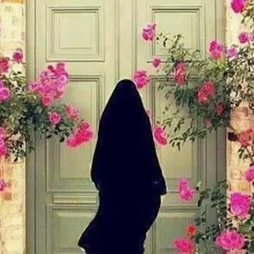 یک زن با حجاب :