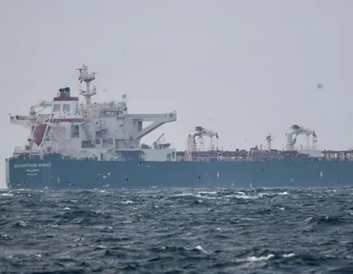 نفتکش و محموله نفتکش آمریکایی ADVANTAGE SWEET در خلیج فار