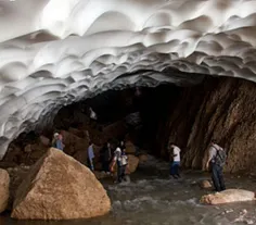 غار یخبندان شیخ علیخان