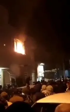 📽 آتش زدن خانه مردم در بوکان توسط آشوب‌گران