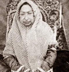 عکسی از مادر ناصرالدین شاه مهدعلیا که عکاس نیز خود ناصرال