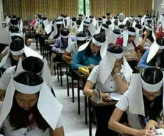 دانشجویان در تایلند برای جلوگیری از تقلب در زمان امتحانات