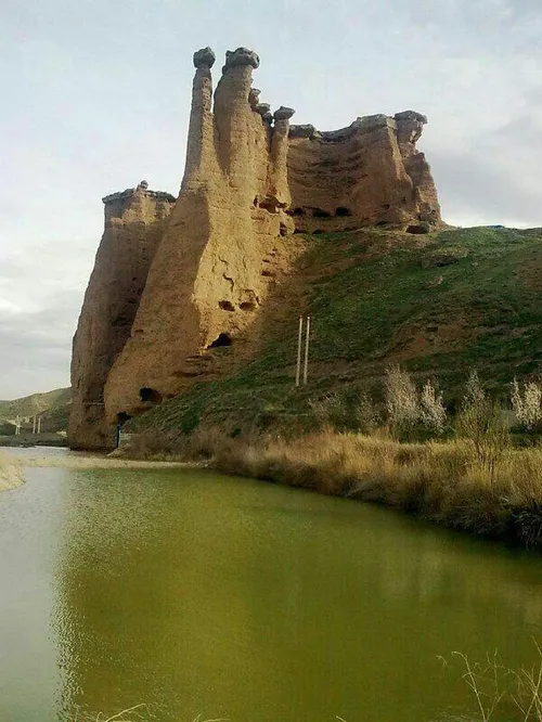 قلعه بهستان یا کهن دژ در شهرستان ماه نشان در استان زنجان 