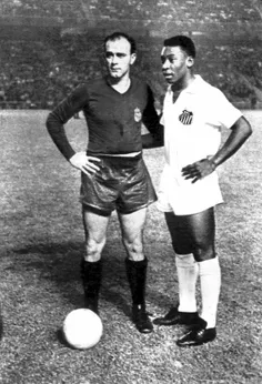 Alfredo Di Stéfano y Pelé, en partido homenaje a Miguel M