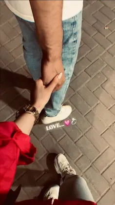 تو خیلی چیزا رو نمیدونی: تو نمیدونی چقدر یواشکی نگات کردم