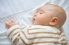 خواب نوزادان چگونه باید باشد؟