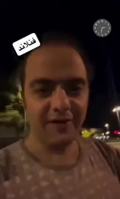 بنده خدا کوبیده رفته فنلاند رستوران زده که تو یه جای شیک 