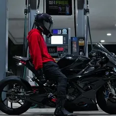 من عاشق موتور سواری هستم 🏍