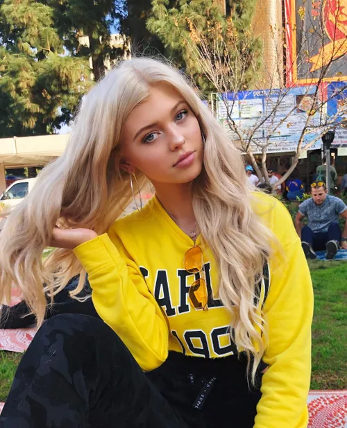 loren gray