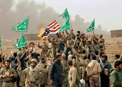 سوزاندن پرچم آمریکا در جبهه خاکیان خدایی