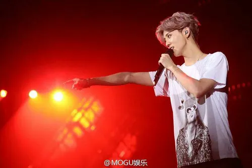 آپدیت وبوی MOGU娱乐 با چندتا عکس از Luhan توی کنسرت دیروز